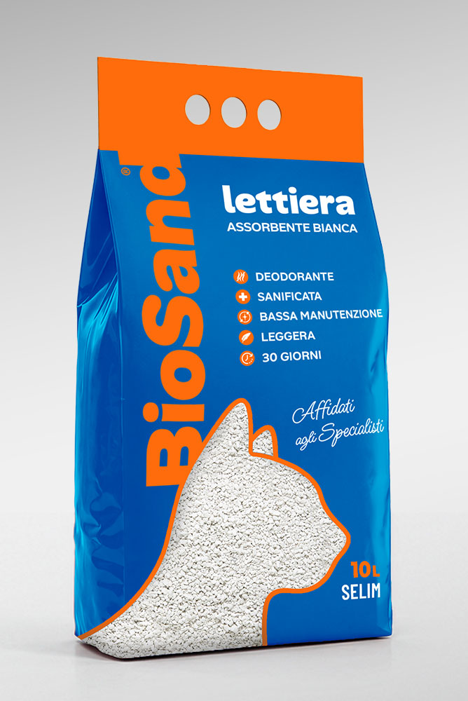 White absorbent cat litter